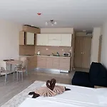 Allure Dobi Приморско