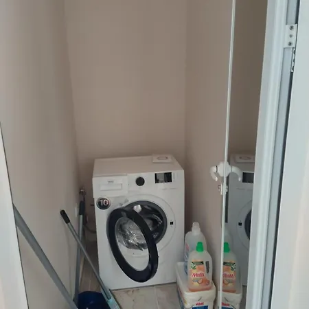 Allure Dobi מלון דירות פרימורסקו